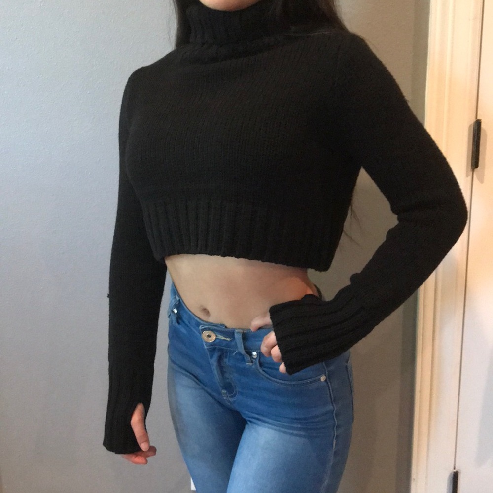 Turtle neck crop top sweater TOBI size small